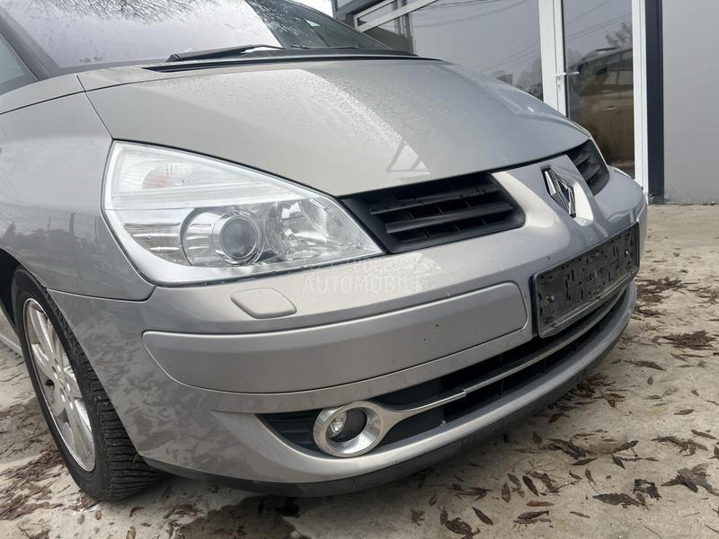 Branik prednji sivi TEA19