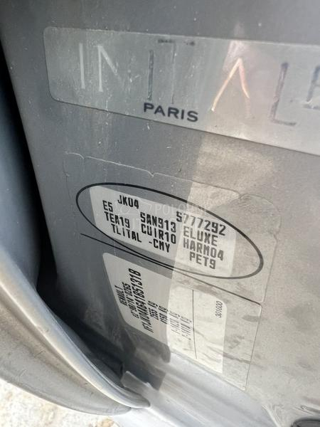 Branik prednji sivi TEA19