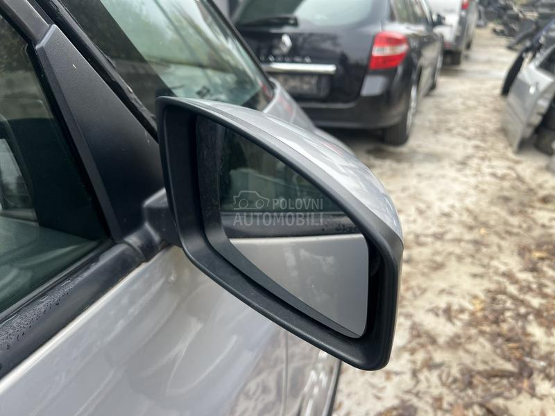 Retrovizor desni sivi TEA19