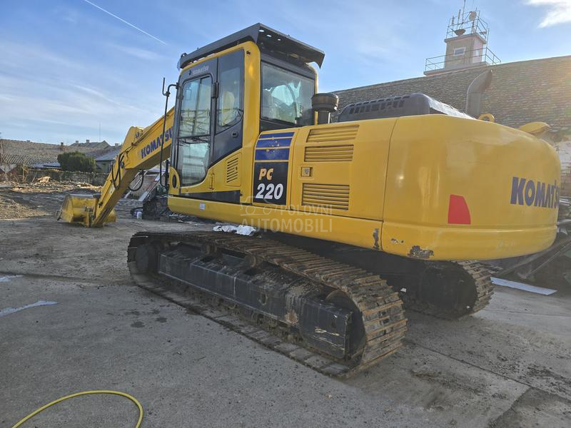 Komatsu Pc220