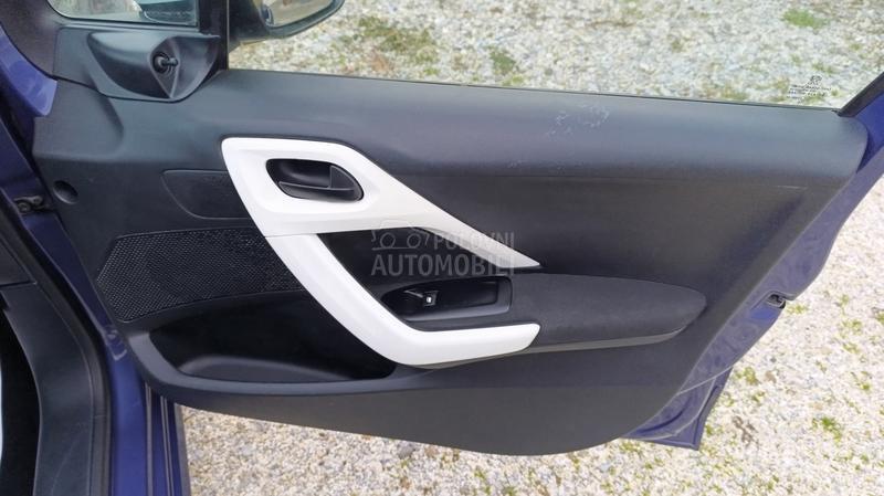 Peugeot 208 1.4hdi STYLE
