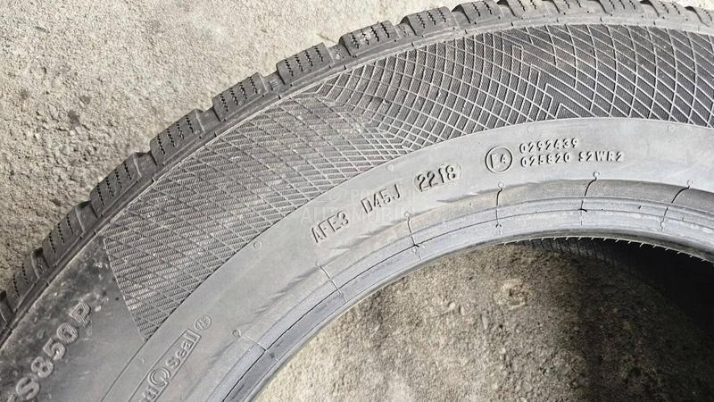 Continental 215/65 R17 Zimska