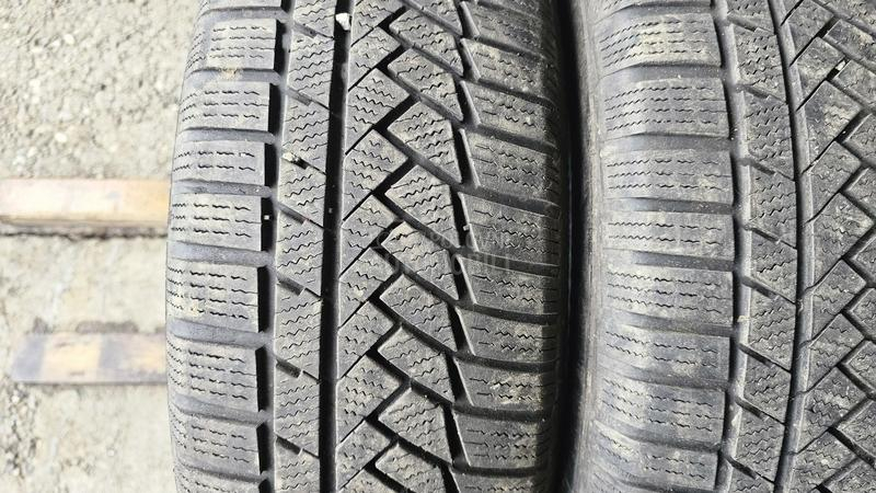 Continental 215/65 R17 Zimska