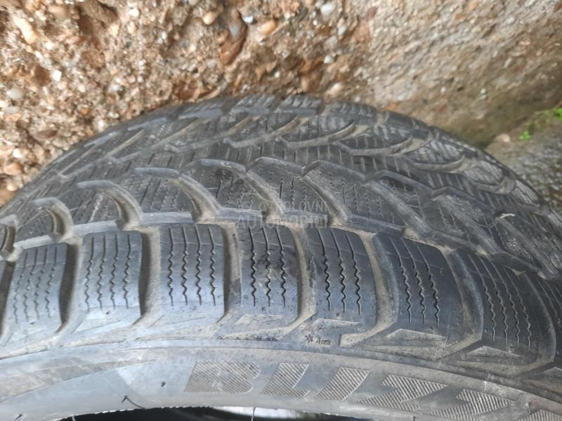 Bridgestone 225/50 R17 Zimska