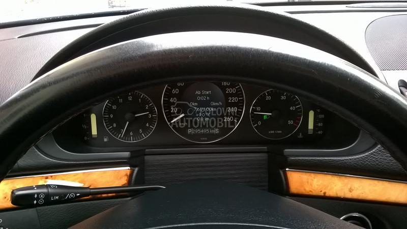 Mercedes Benz E 220 CDI ELEGANCE DEUTCH.