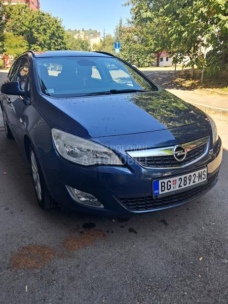 Opel Astra J 1.6
