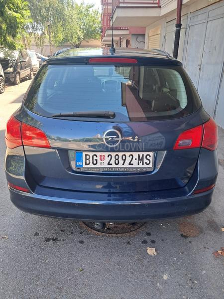 Opel Astra J 1.6