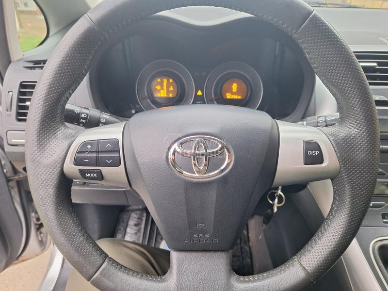 Toyota Auris restajling