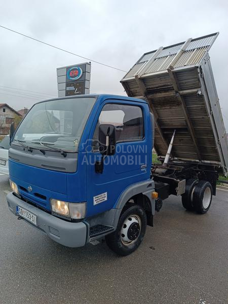 Nissan Cabstar