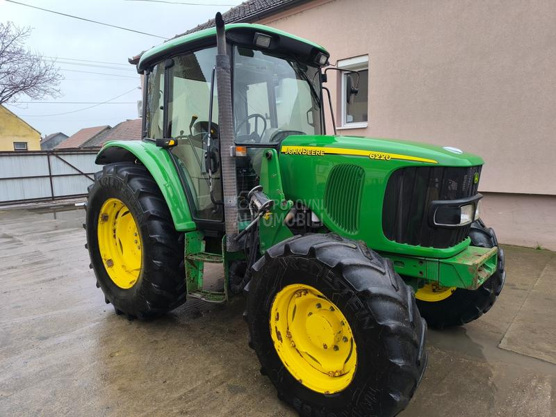 John Deere 6220