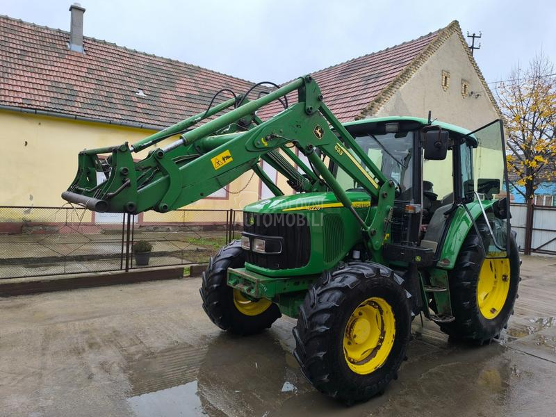 John Deere 6220