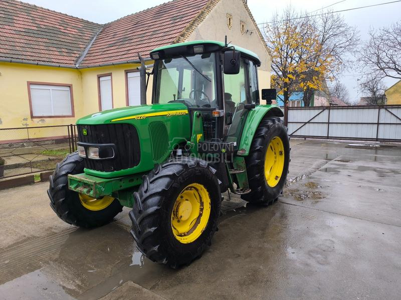 John Deere 6220