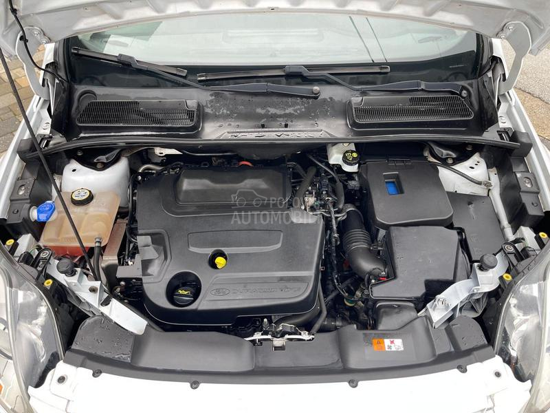 Ford Kuga 2.0 TDCI  ST