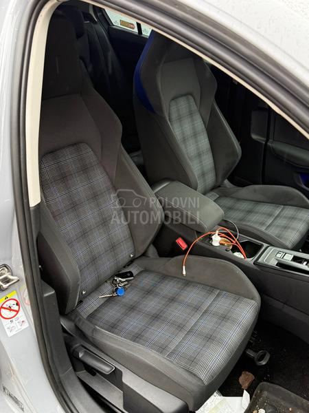 Volkswagen Golf 8 r line