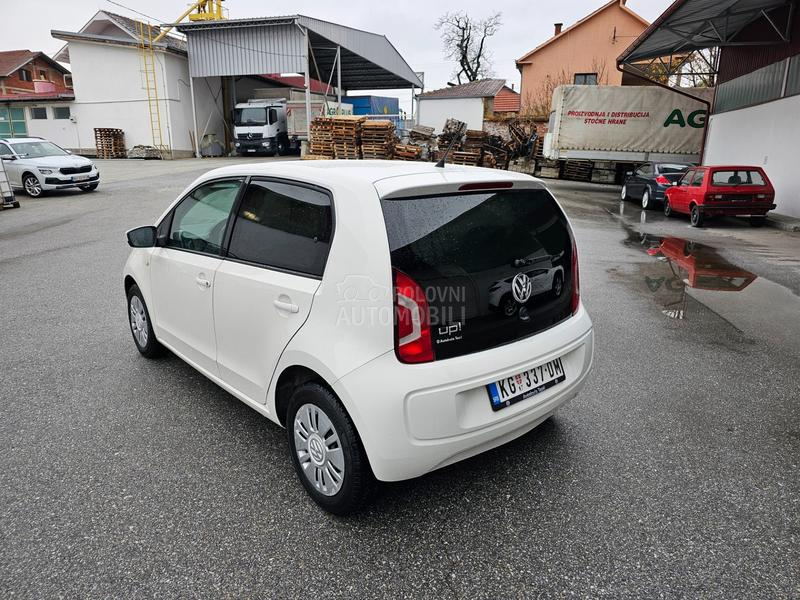 Volkswagen up! 