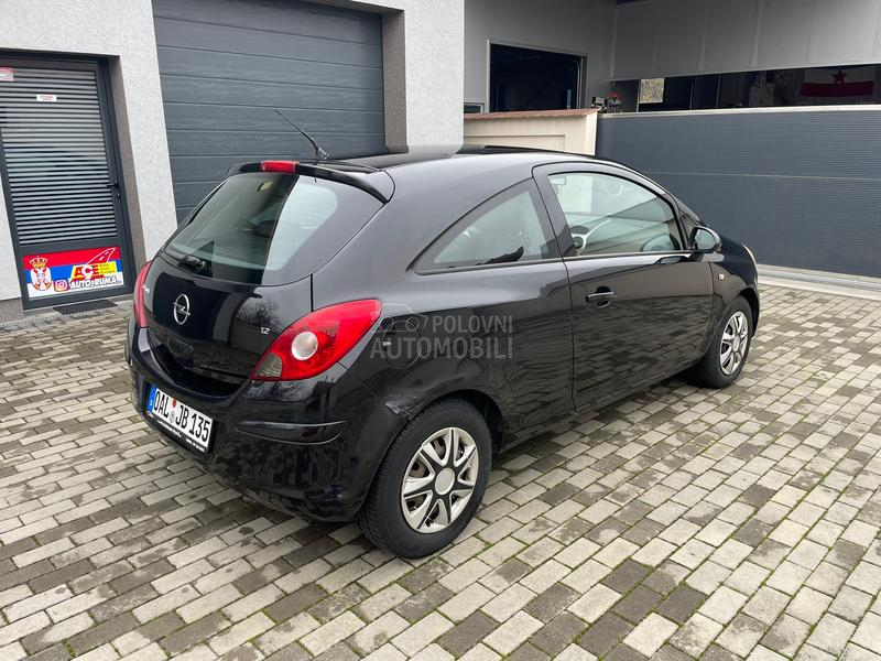Opel Corsa D SA TABLICAMA
