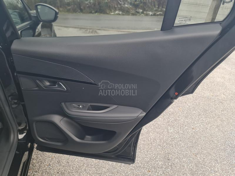 Peugeot 2008 ALLURE