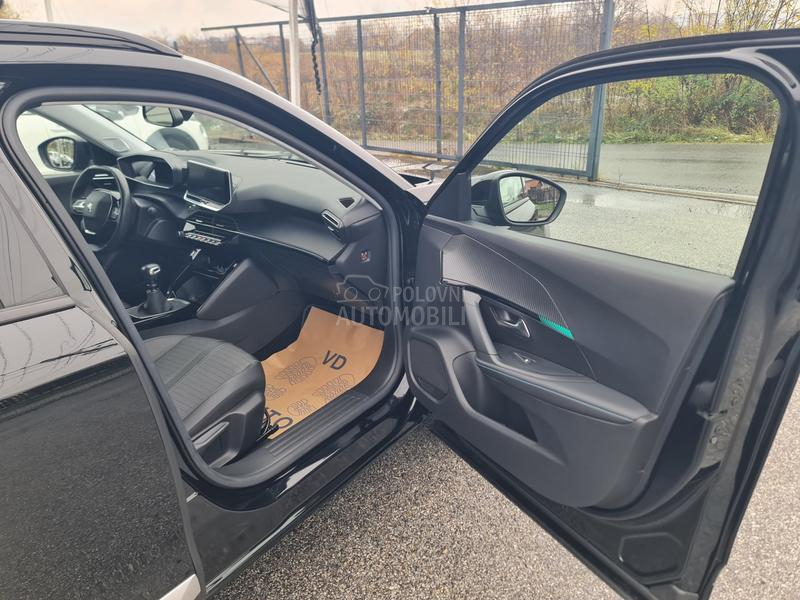 Peugeot 2008 ALLURE
