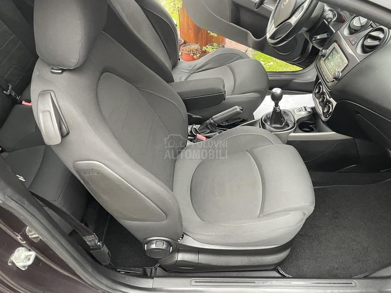 Alfa Romeo MiTo 1,3 mJET IZVANRED NA