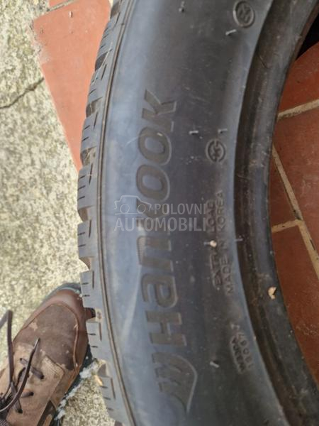 Hankook 225/55 R18 Zimska