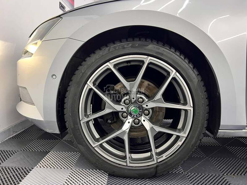 Škoda Superb DSG VIRTUAL