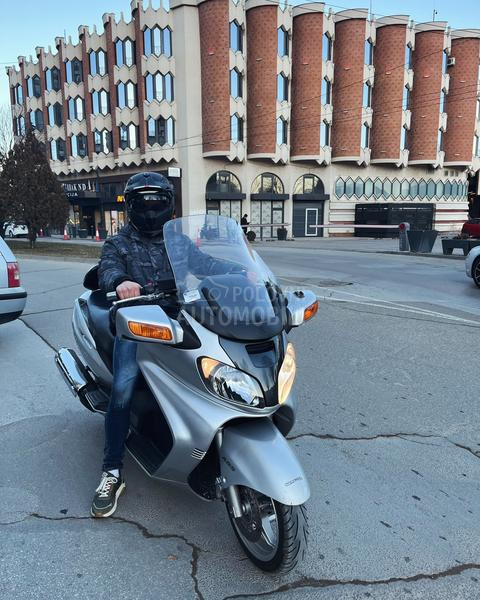 Suzuki Burgman 650 Executive ABS