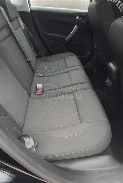 Peugeot 2008 1.6 e-Hdi