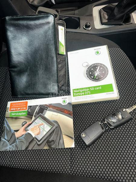 Škoda Octavia BI Xenon