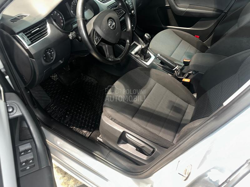 Škoda Octavia BI Xenon