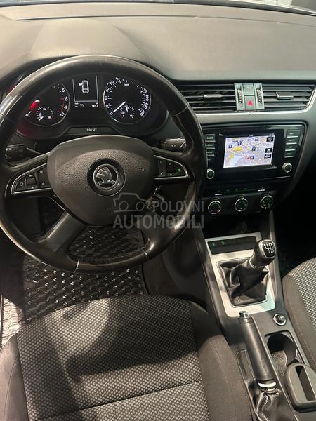 Škoda Octavia BI Xenon