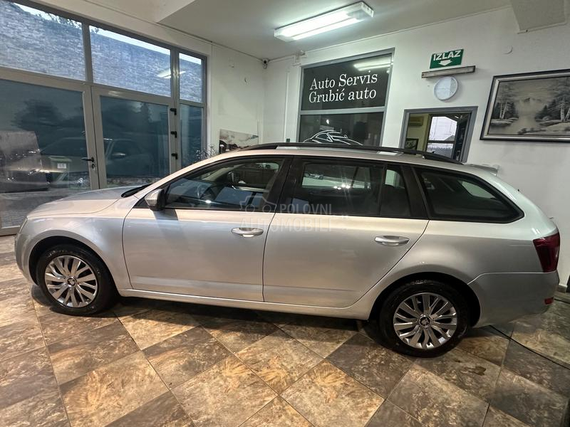 Škoda Octavia BI Xenon