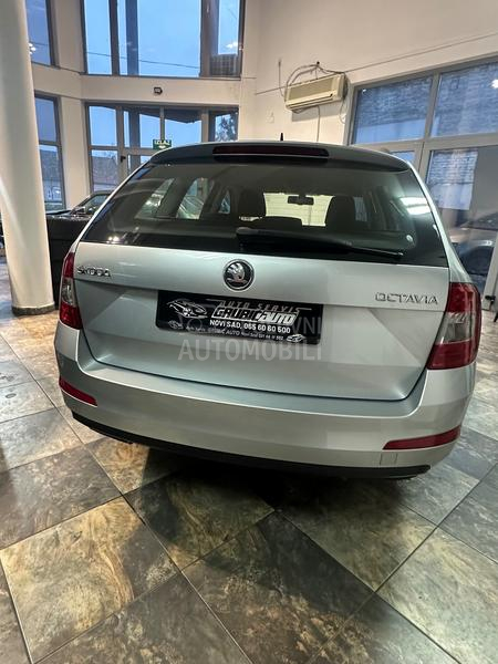 Škoda Octavia BI Xenon
