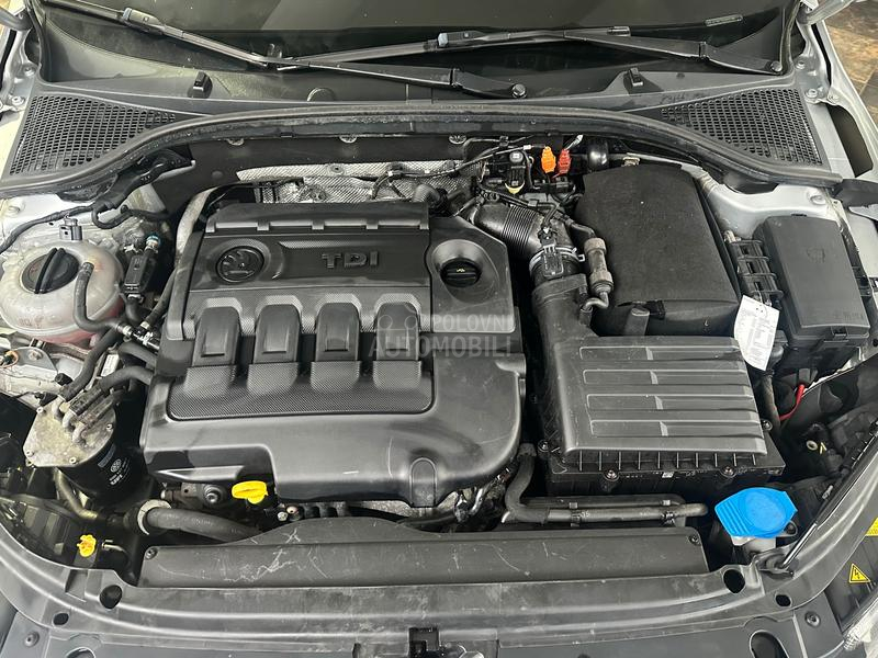 Škoda Octavia BI Xenon