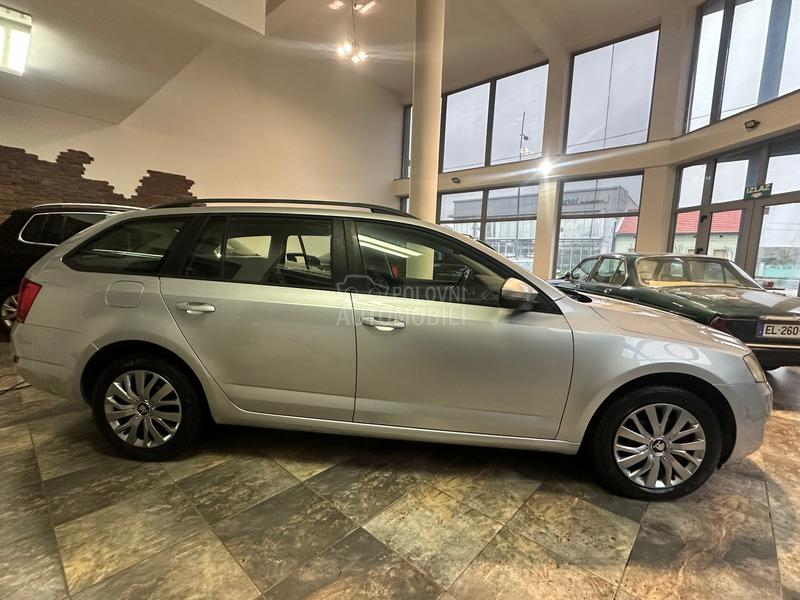 Škoda Octavia BI Xenon