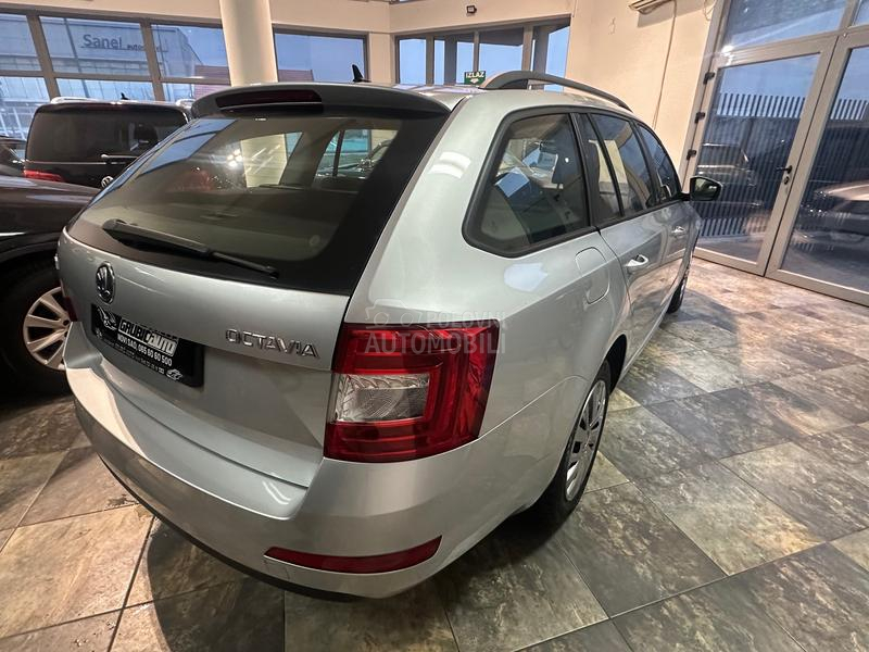 Škoda Octavia BI Xenon