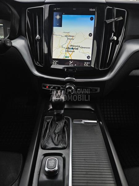 Volvo XC60 Momentum