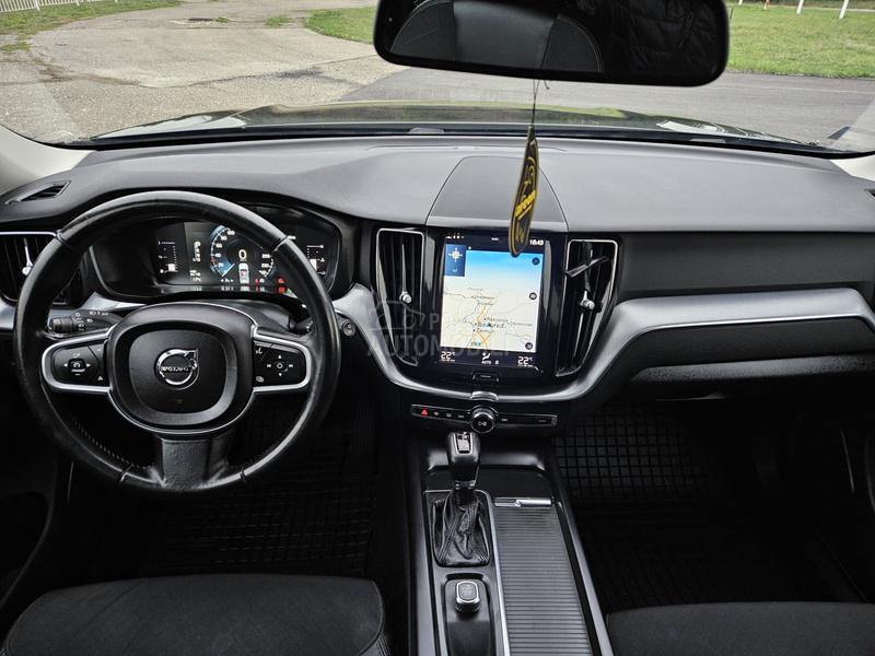 Volvo XC60 Momentum