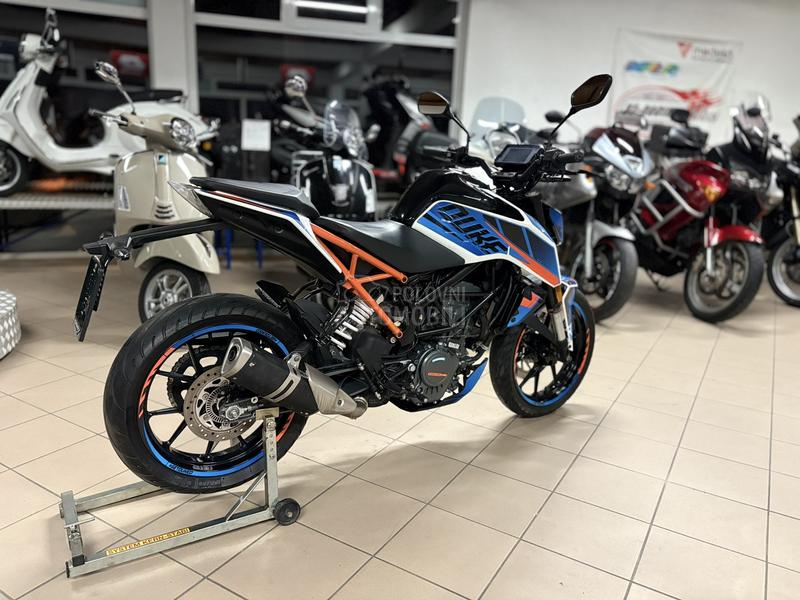 KTM Duke