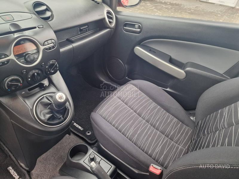 Mazda 2 1.3B SVAJCARSKA