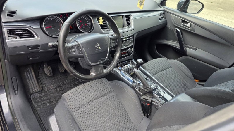 Peugeot 508 1,6eHDI NAVl/PANO