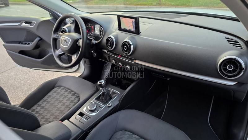 Audi A3 1,6TDI NAVl PERLA