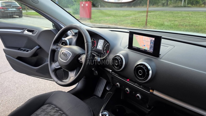 Audi A3 1,6TDI NAVl PERLA