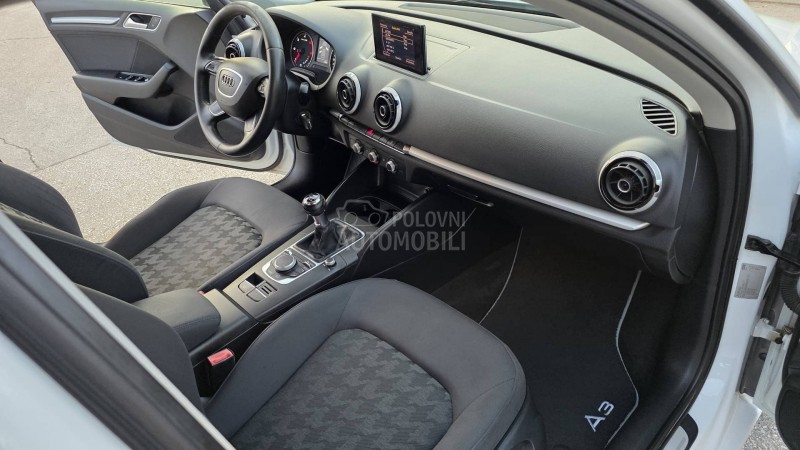 Audi A3 1,6TDI NAVl PERLA