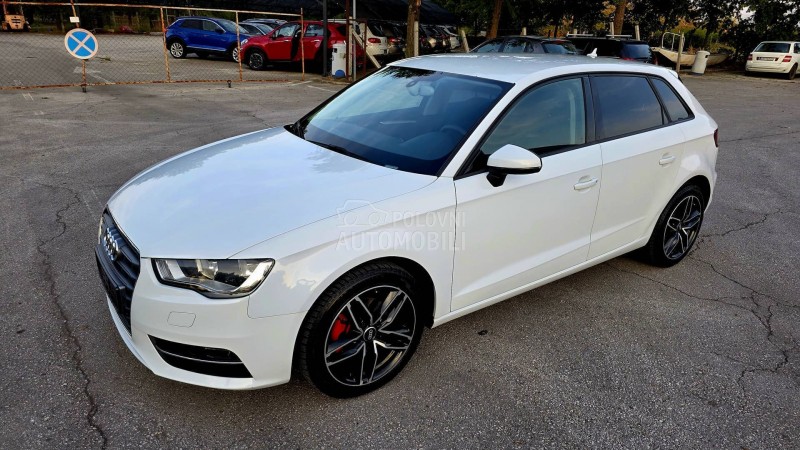 Audi A3 1,6TDI NAVl PERLA