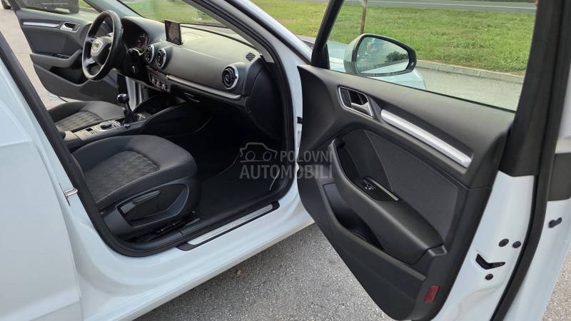 Audi A3 1,6TDI NAVl PERLA