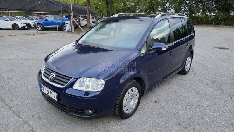 Volkswagen Touran 2,0TDI DSG HIGH LINE
