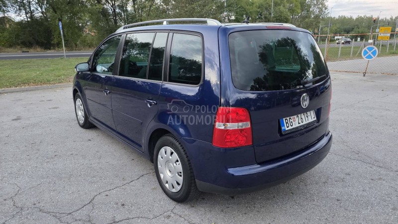 Volkswagen Touran 2,0TDI DSG HIGH LINE