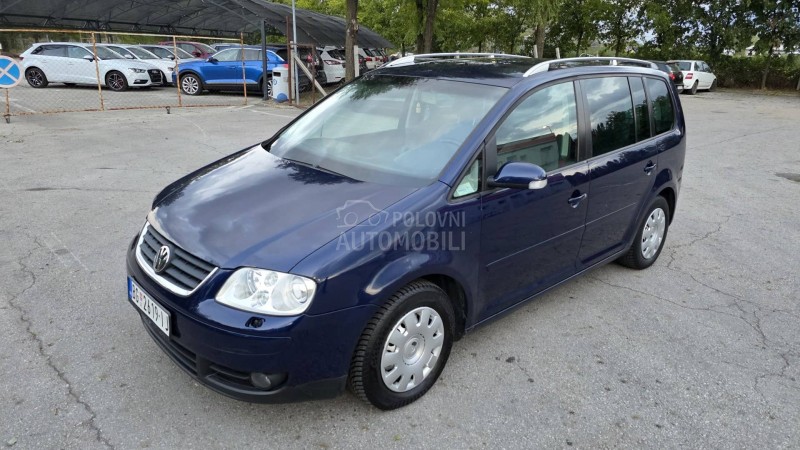 Volkswagen Touran 2,0TDI DSG HIGH LINE