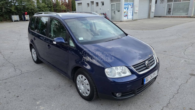 Volkswagen Touran 2,0TDI DSG HIGH LINE