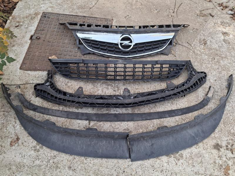 Maglenke i plastike branika